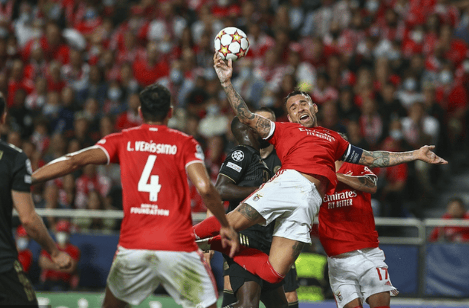 欧冠：阿贾克斯VS本菲卡——比分预测